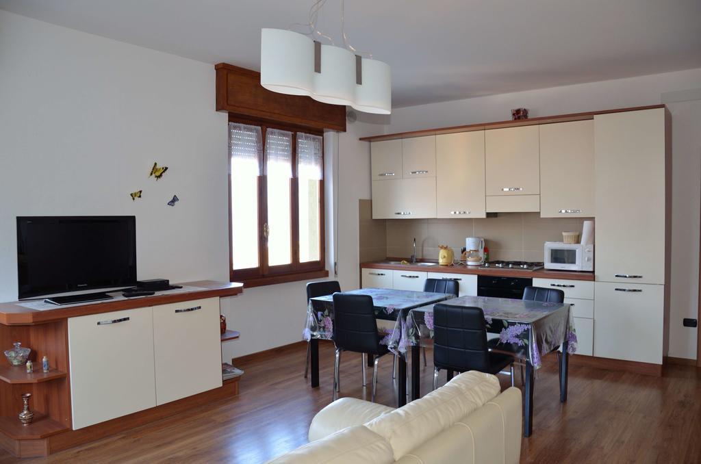 B&B Sosta Sul Lago Lezzeno Exterior photo