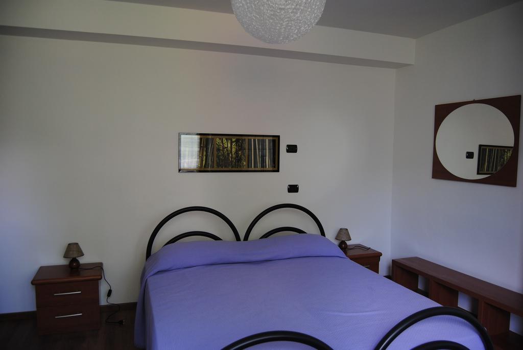 B&B Sosta Sul Lago Lezzeno Exterior photo