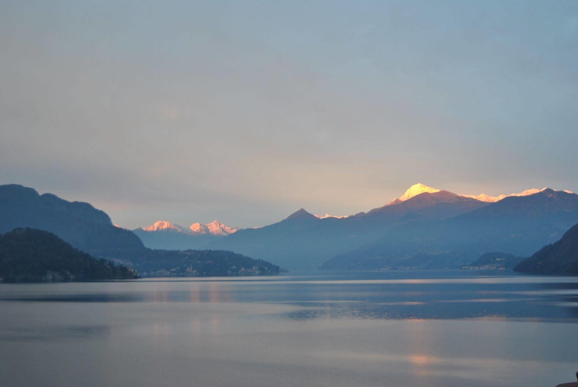 B&B Sosta Sul Lago Lezzeno Exterior photo